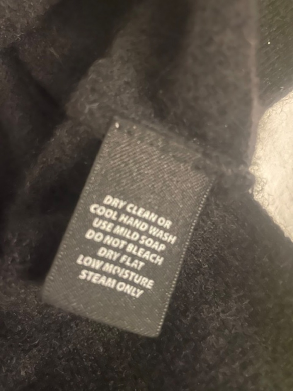 HOLT RENFREW 100% Cashmere Vest - Picture 4 of 4